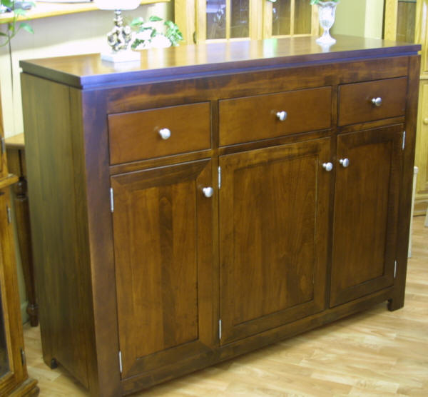 Mennonite Oak Harvest table, custom made, handcrafted, Harvest Oak table and Bent Arrow back chairs, Lloyd's Furniture Bradford and our new store in Schomberg Ontario.