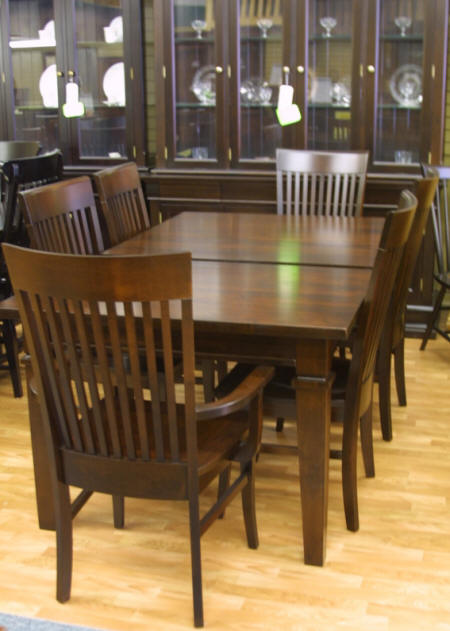 Mennonite handcrafted solid maple Connie table and chairs, handmade Mennonite dining room set, Lloyd's Mennonite Furniture Bradford Ontario.